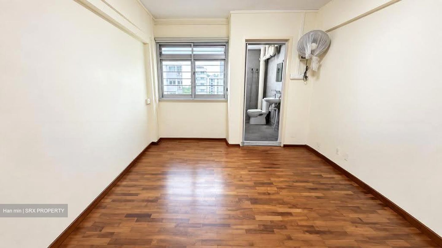 Blk 323 Woodlands Street 32 (Woodlands), HDB Executive #624102231